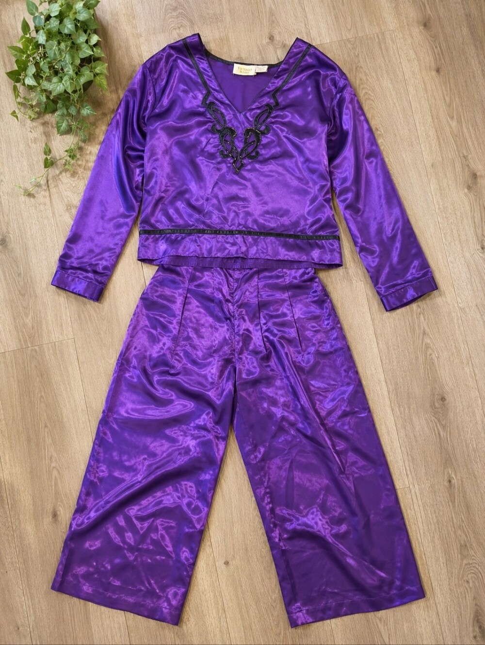 Vintage Victoria Secret Satin PJ Set LG